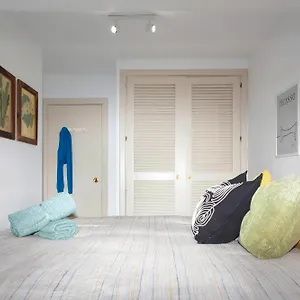  Apartamento Picasso's Dream Cozy & Chic Attic Plaza Merced